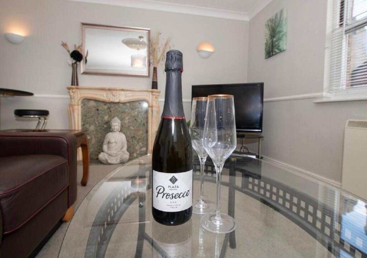 Cormorant - Beautiful 2 Bed Apartment With Sea Views Old Town Scarborough Exterior foto